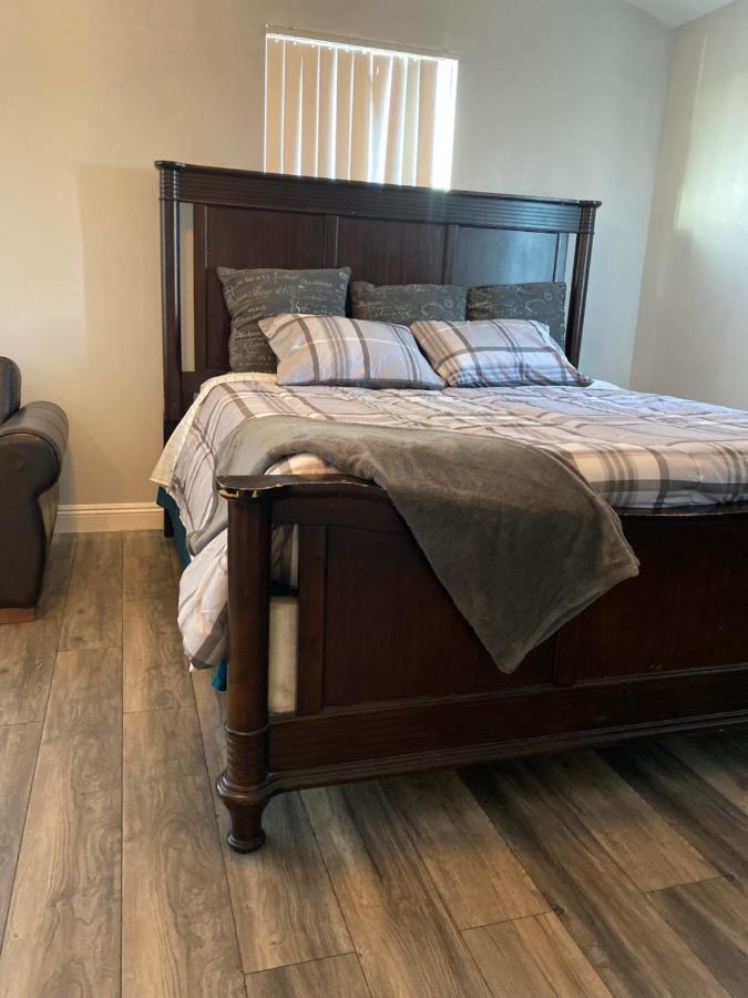 Private Long Term Bedrooms Near Usc & Sofi In Duplex Alloggio in famiglia Los Angeles