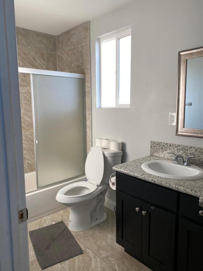 Alloggio in famiglia Private Long Term Bedrooms Near Usc & Sofi In Duplex *