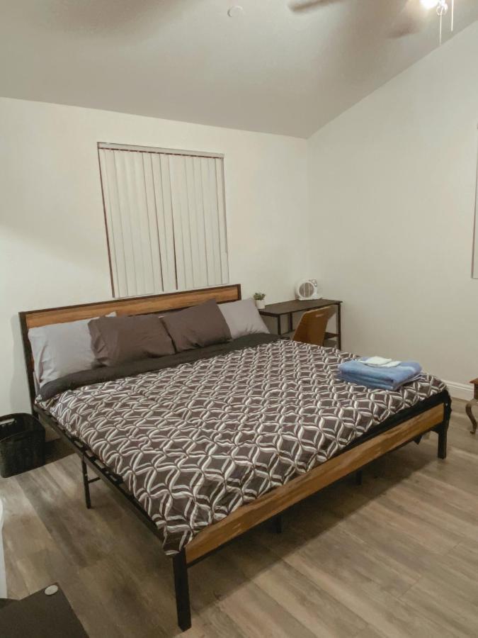 Hospedagem domiciliar Private Long Term Bedrooms Near Usc & Sofi In Duplex *